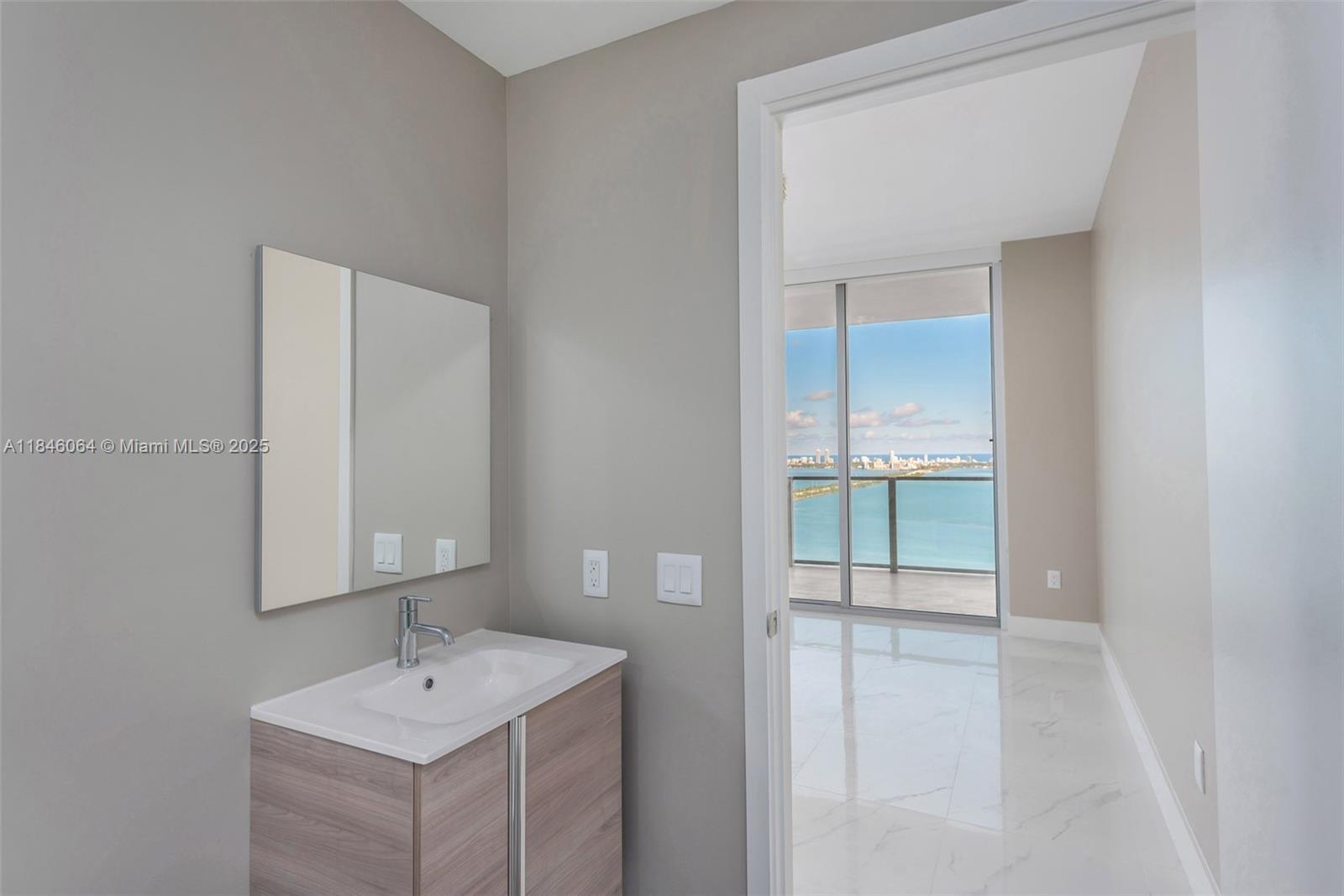 image Biscayne Beach Condo8