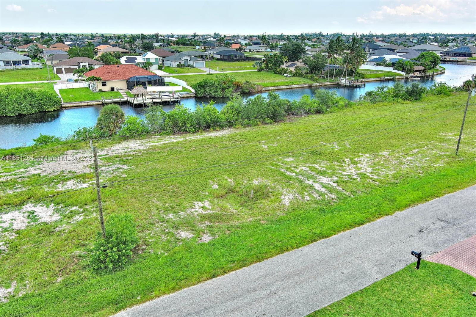 1228 NW 34th Ave Cape Coral, FL 33993