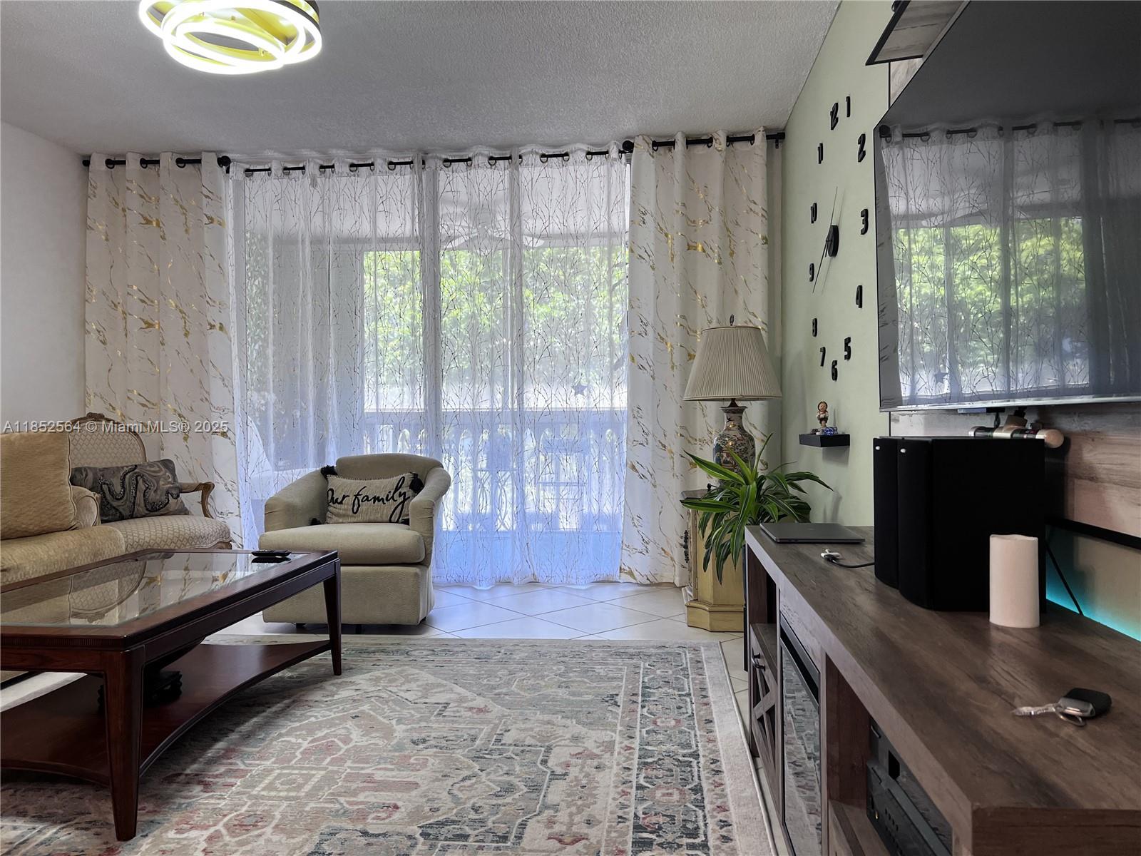 320 NE 12th Ave #304