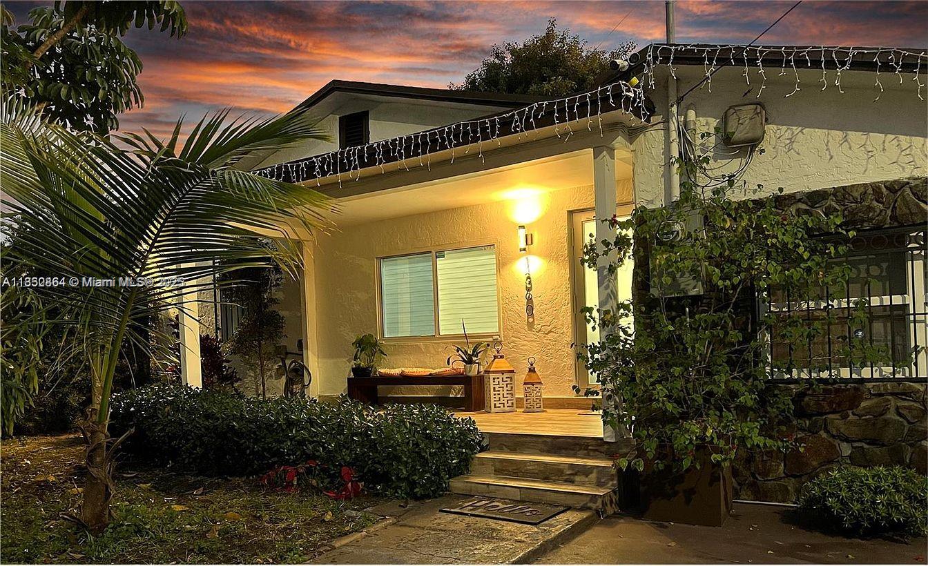 1360 NW 41st St