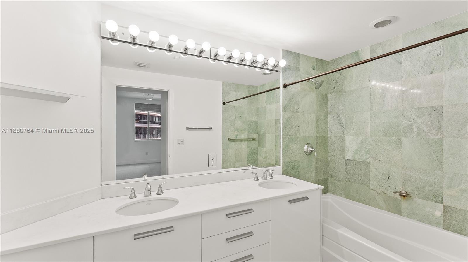 image 1050 Brickell10