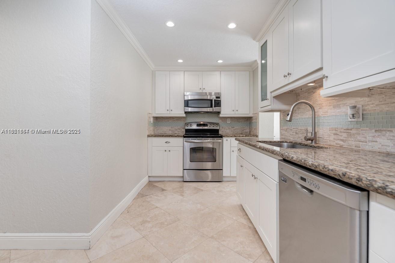 1365 SW 18th St Miami, FL 33145