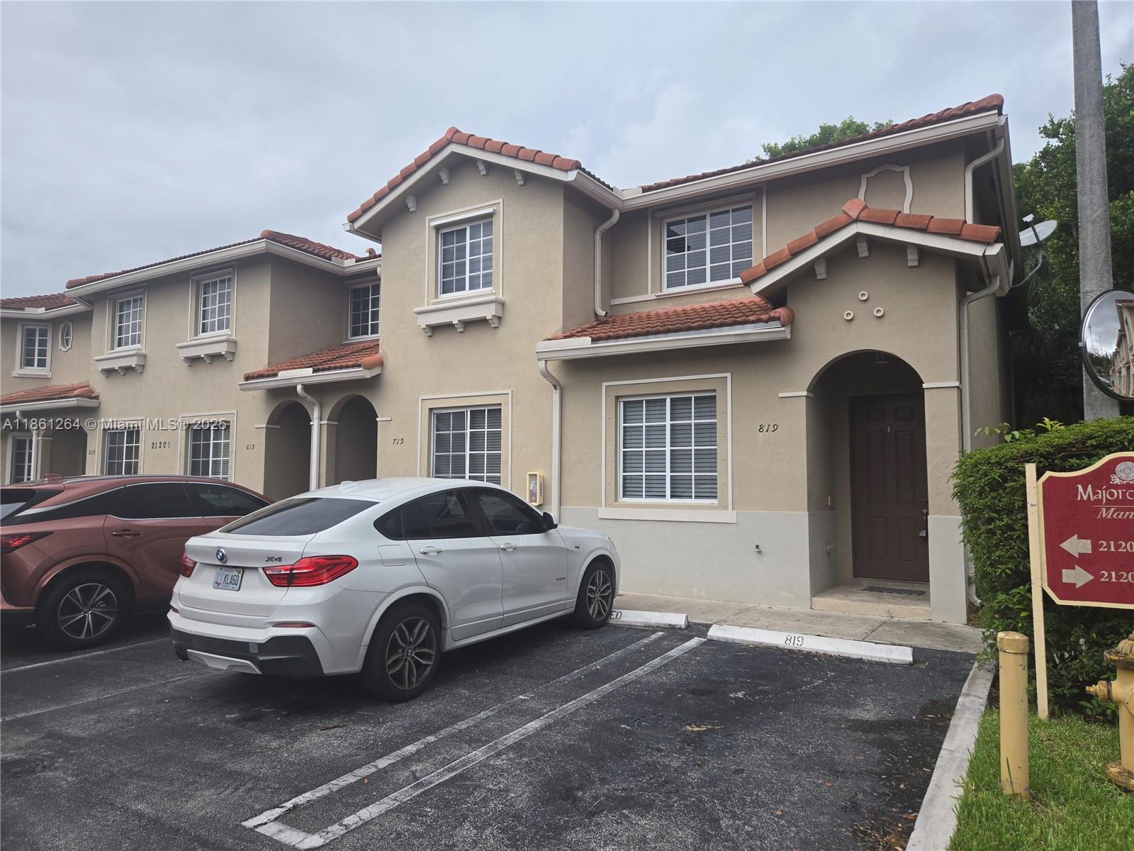 21205 NW 14th Pl #819