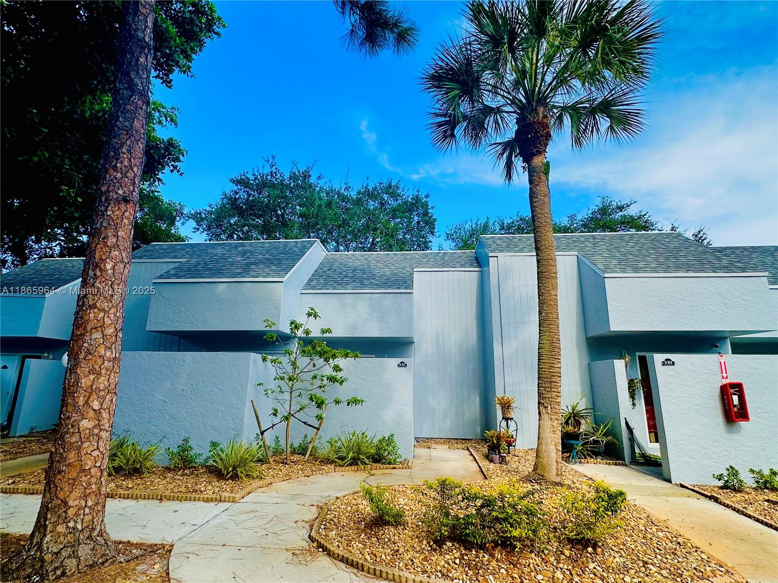 33 Deer Crk Rd #D103