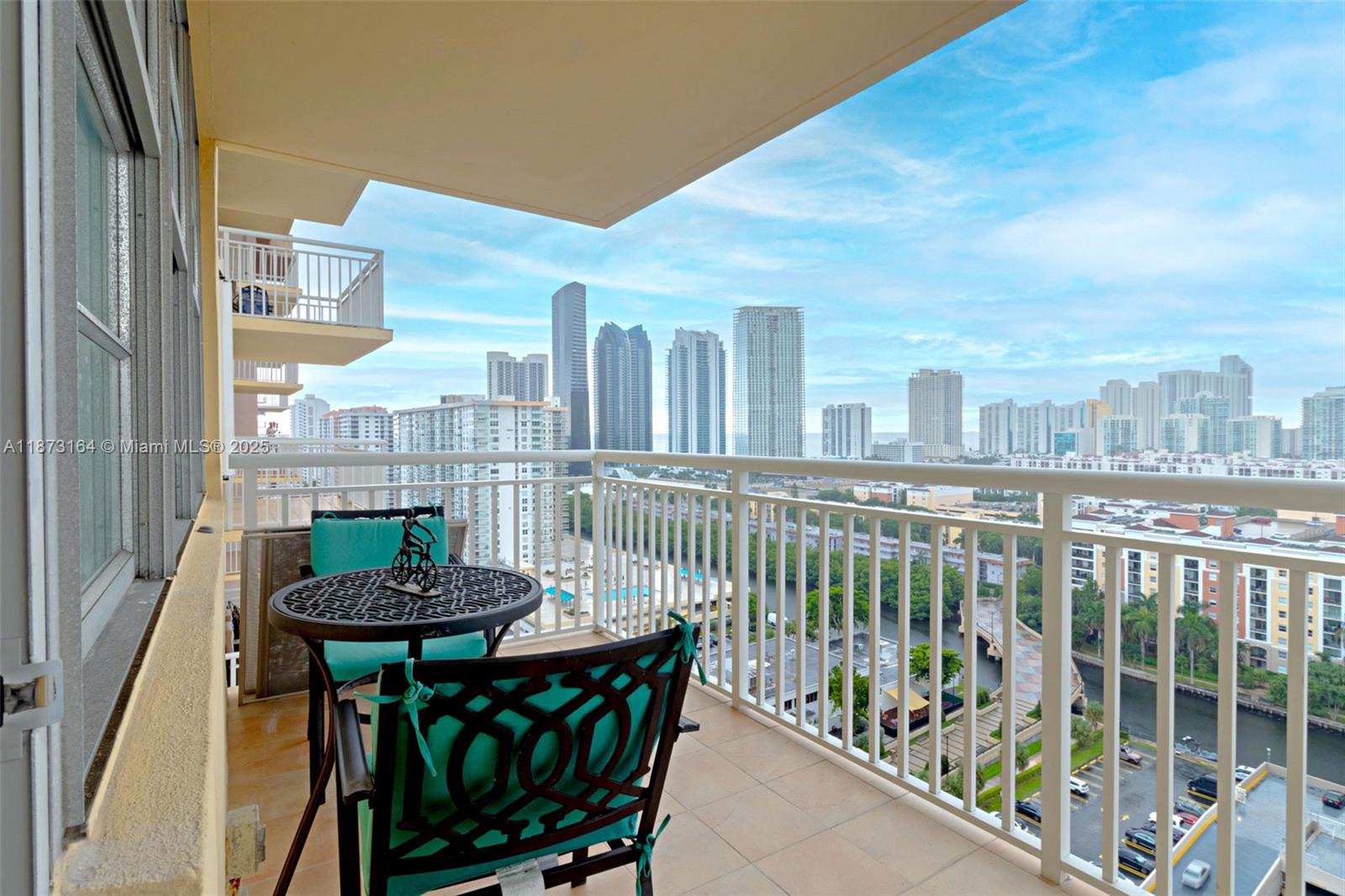 image Winston Towers4