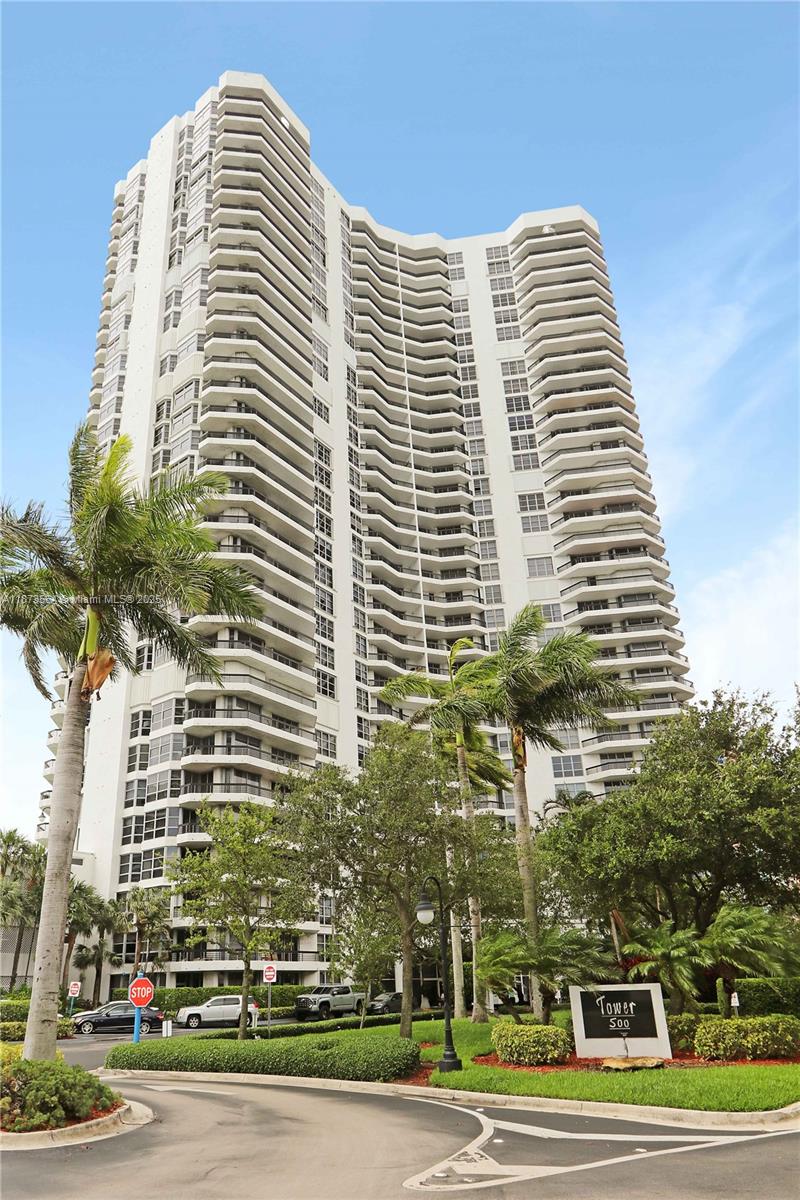 3530 Mystic Pointe Dr #2402