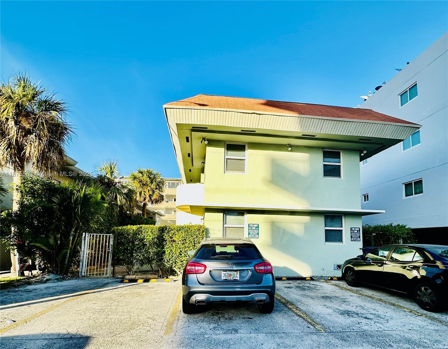 2021 Bay Dr #3