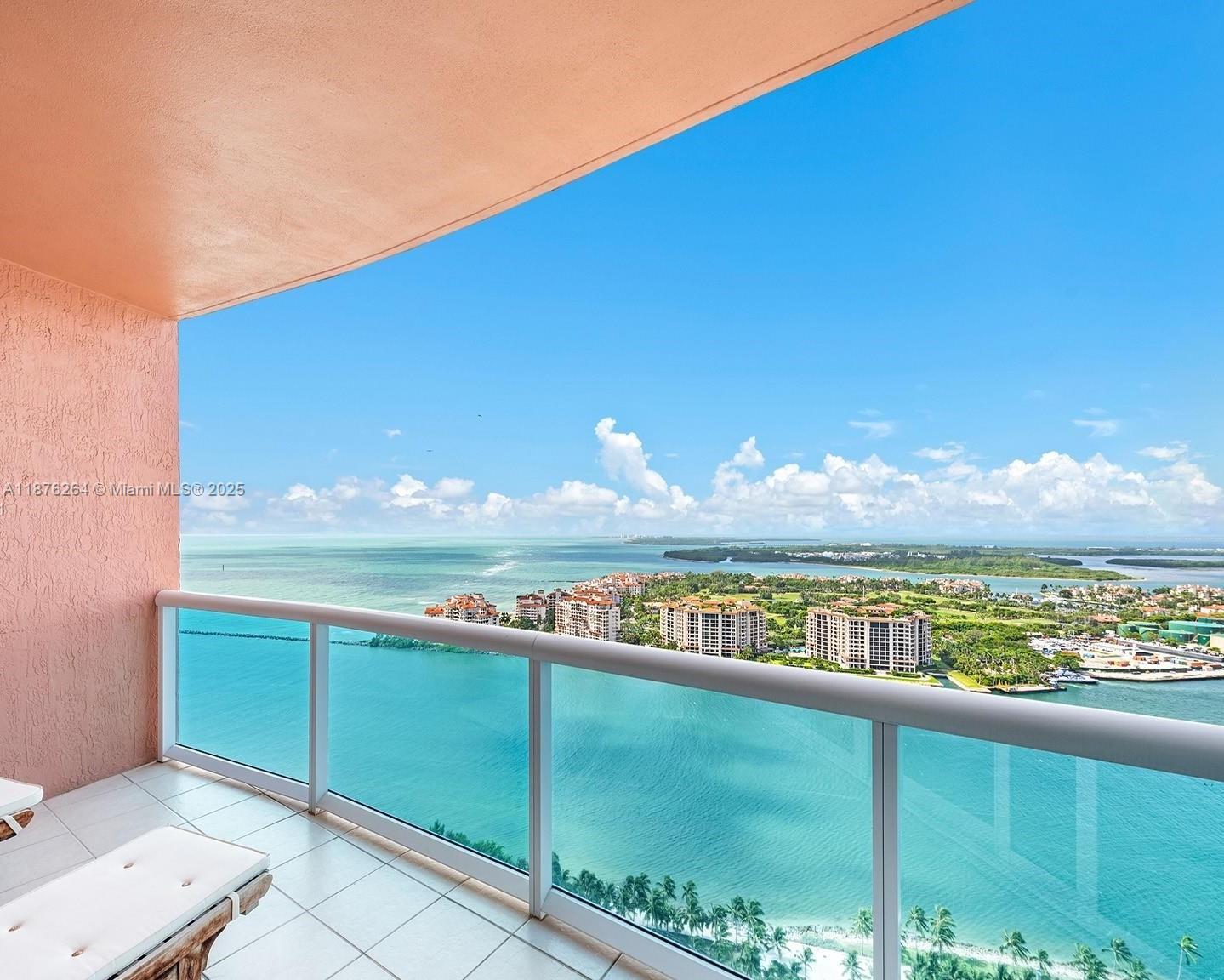 300 S Pointe Dr #3504