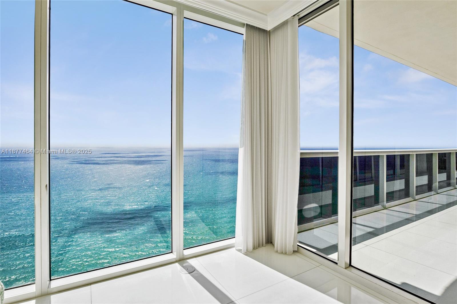 image Beach Club Two18