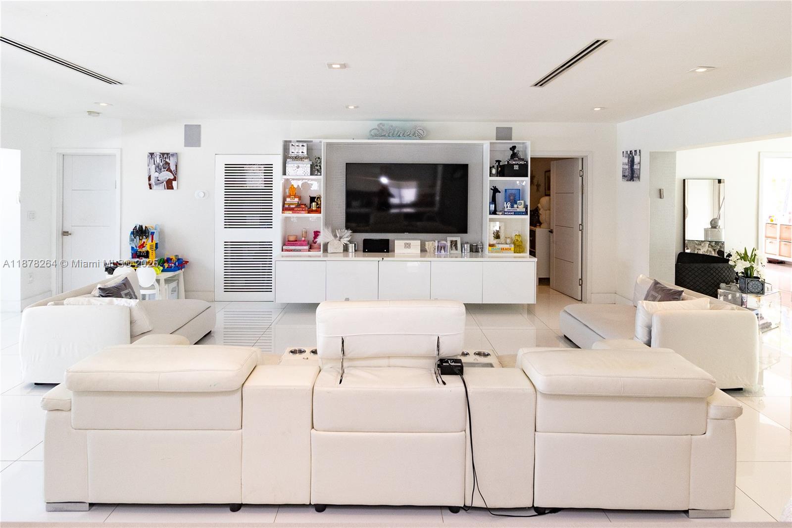 1215 N Biscayne Pt Rd Miami Beach, FL 33141