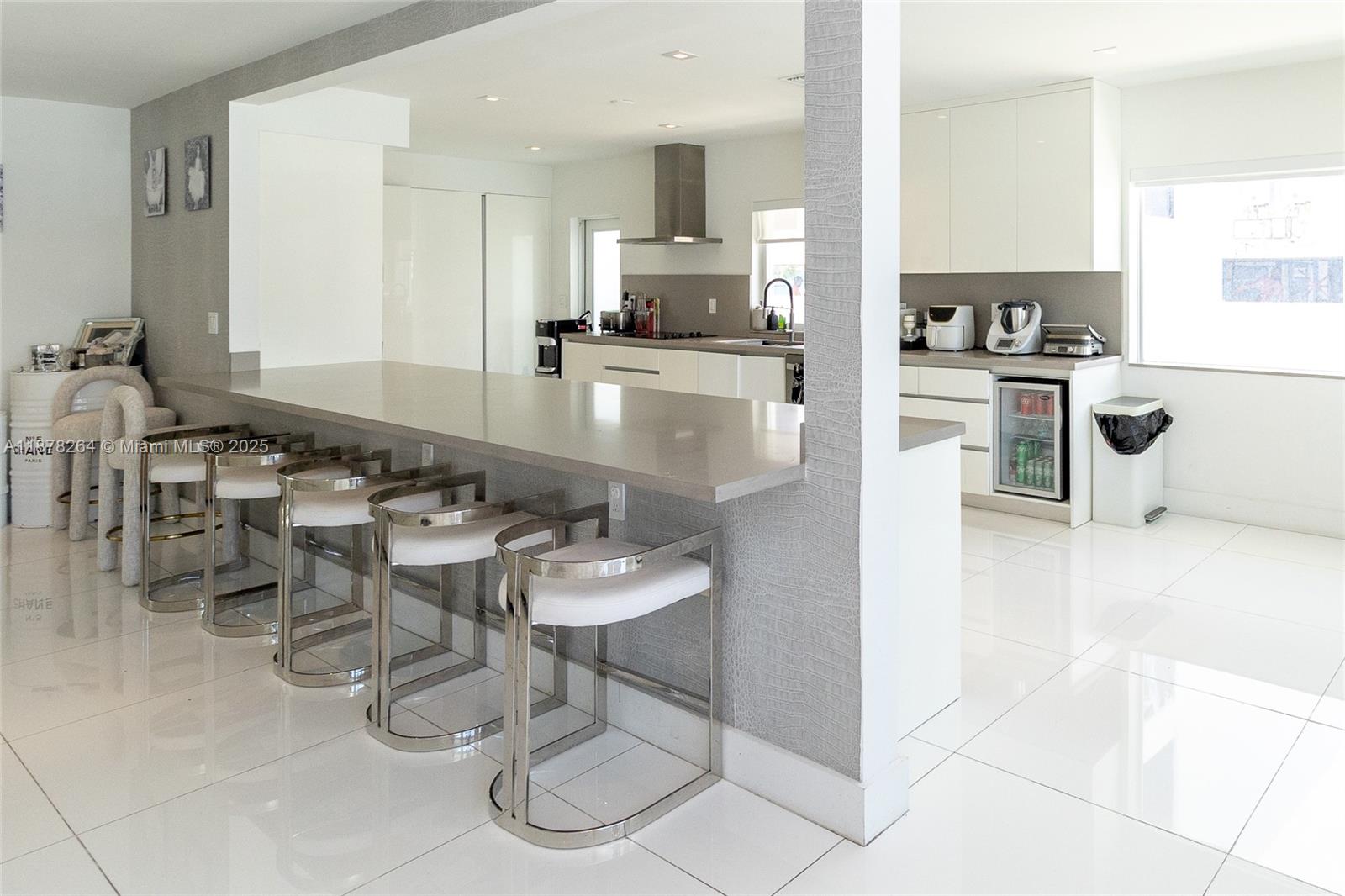 1215 N Biscayne Pt Rd Miami Beach, FL 33141