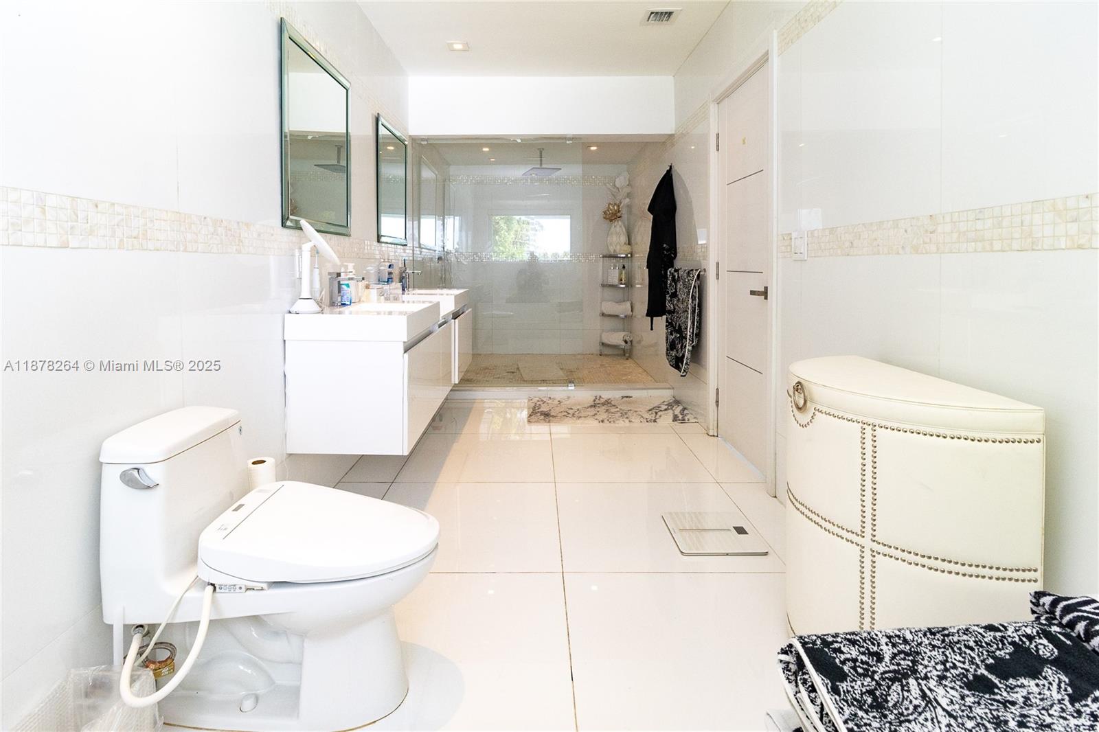 1215 N Biscayne Pt Rd Miami Beach, FL 33141