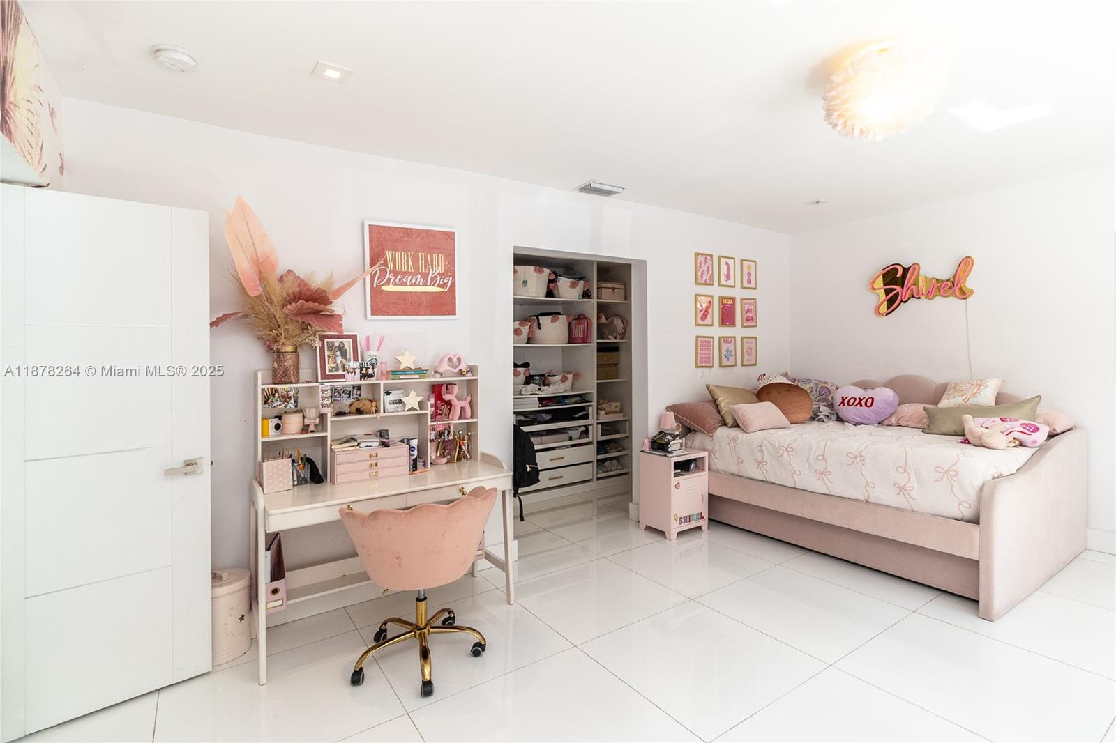 1215 N Biscayne Pt Rd Miami Beach, FL 33141