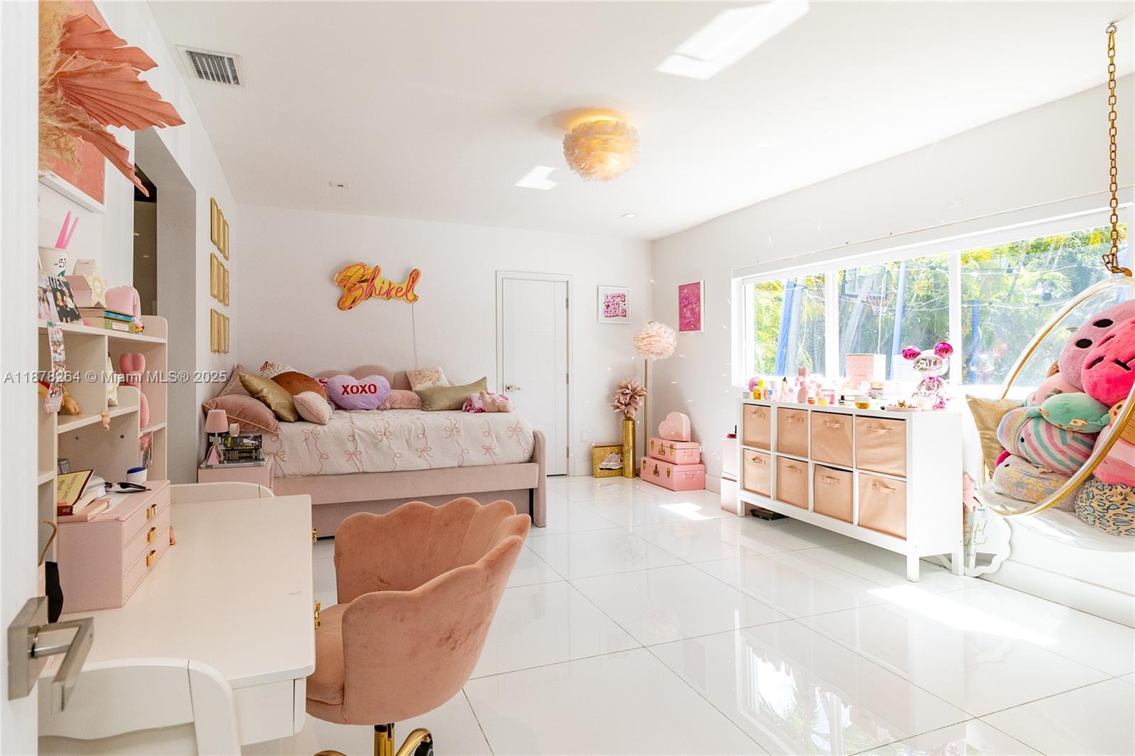 1215 N Biscayne Pt Rd Miami Beach, FL 33141