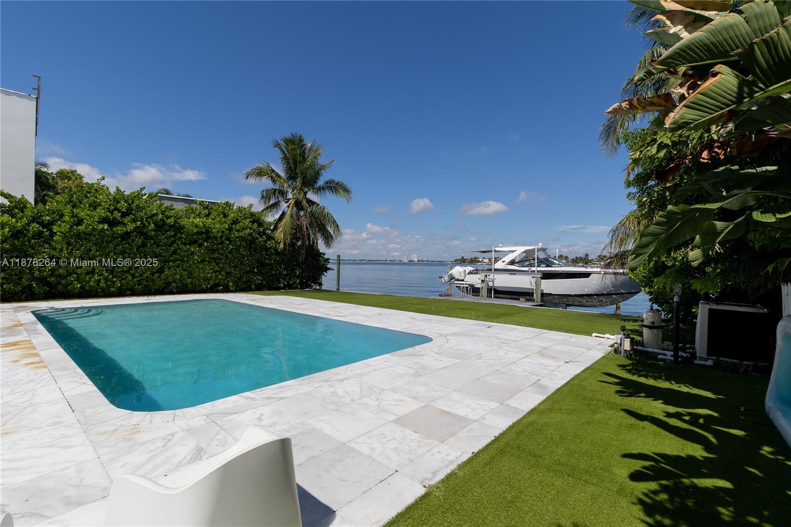 1215 N Biscayne Pt Rd Miami Beach, FL 33141