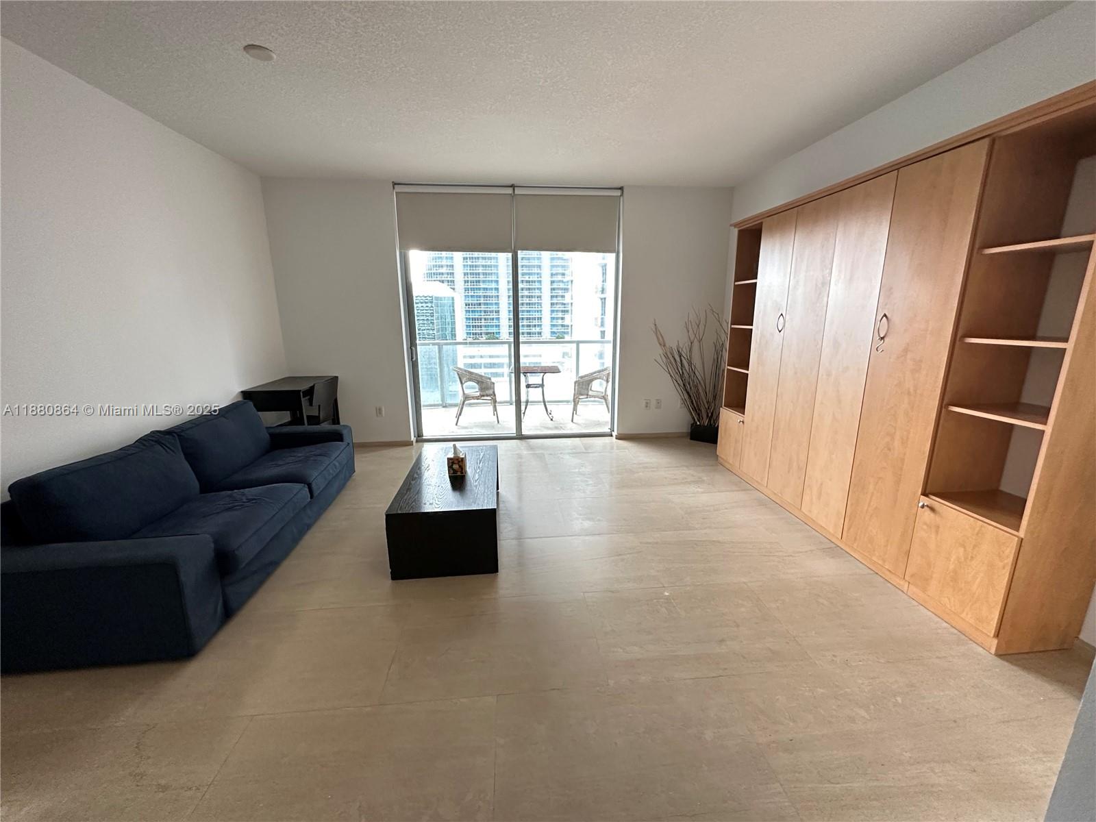1050 Brickell Ave #2206