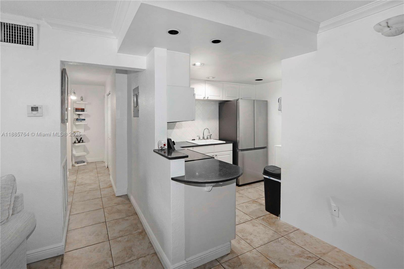 8617 SW 68th Ct #24 Pinecrest, FL 33156 8617 SW 68th Ct #24 Pinecrest, FL 33156
