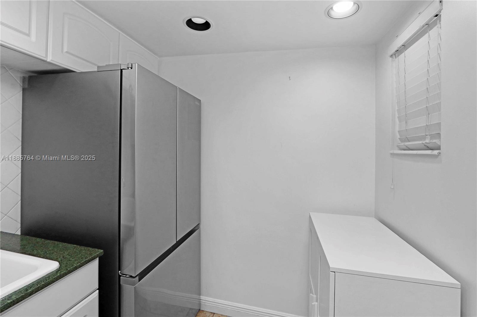 8617 SW 68th Ct #24 Pinecrest, FL 33156 8617 SW 68th Ct #24 Pinecrest, FL 33156