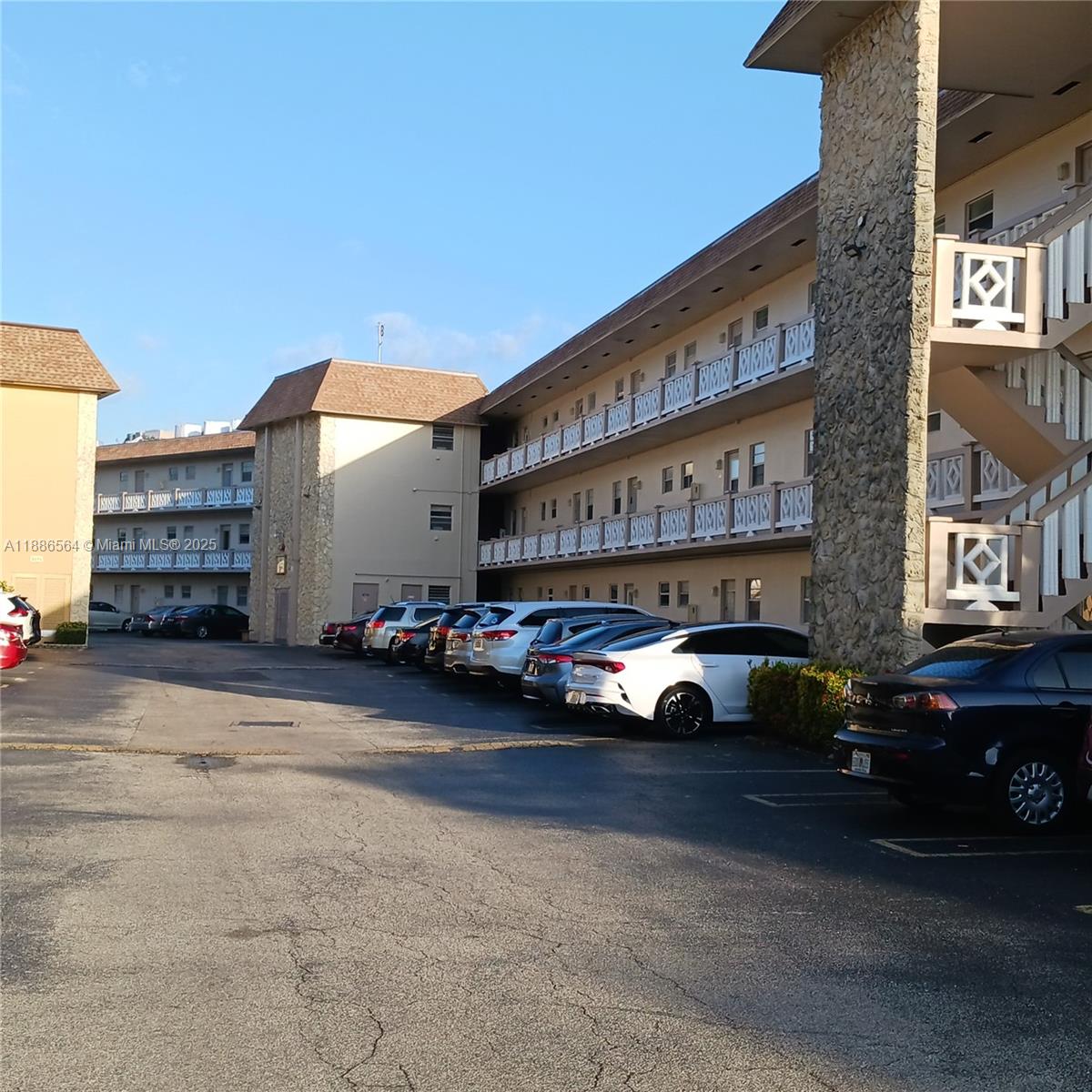5181 W Oakland Park Blvd #103