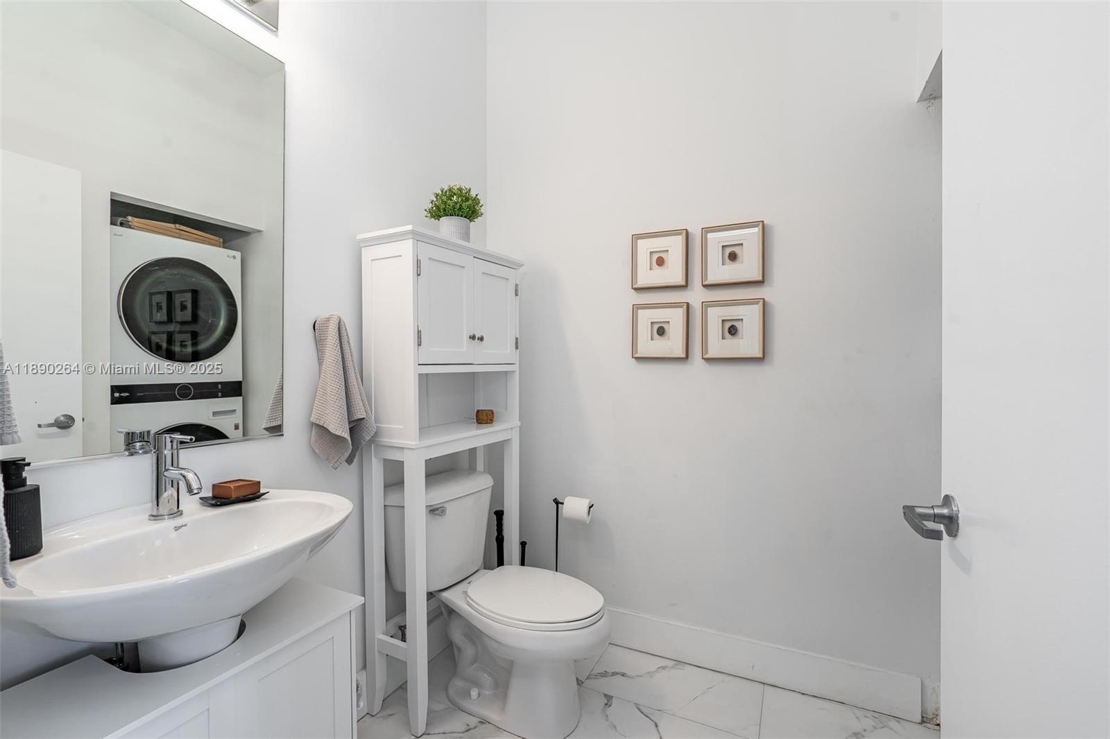 image Marinablue Condo12