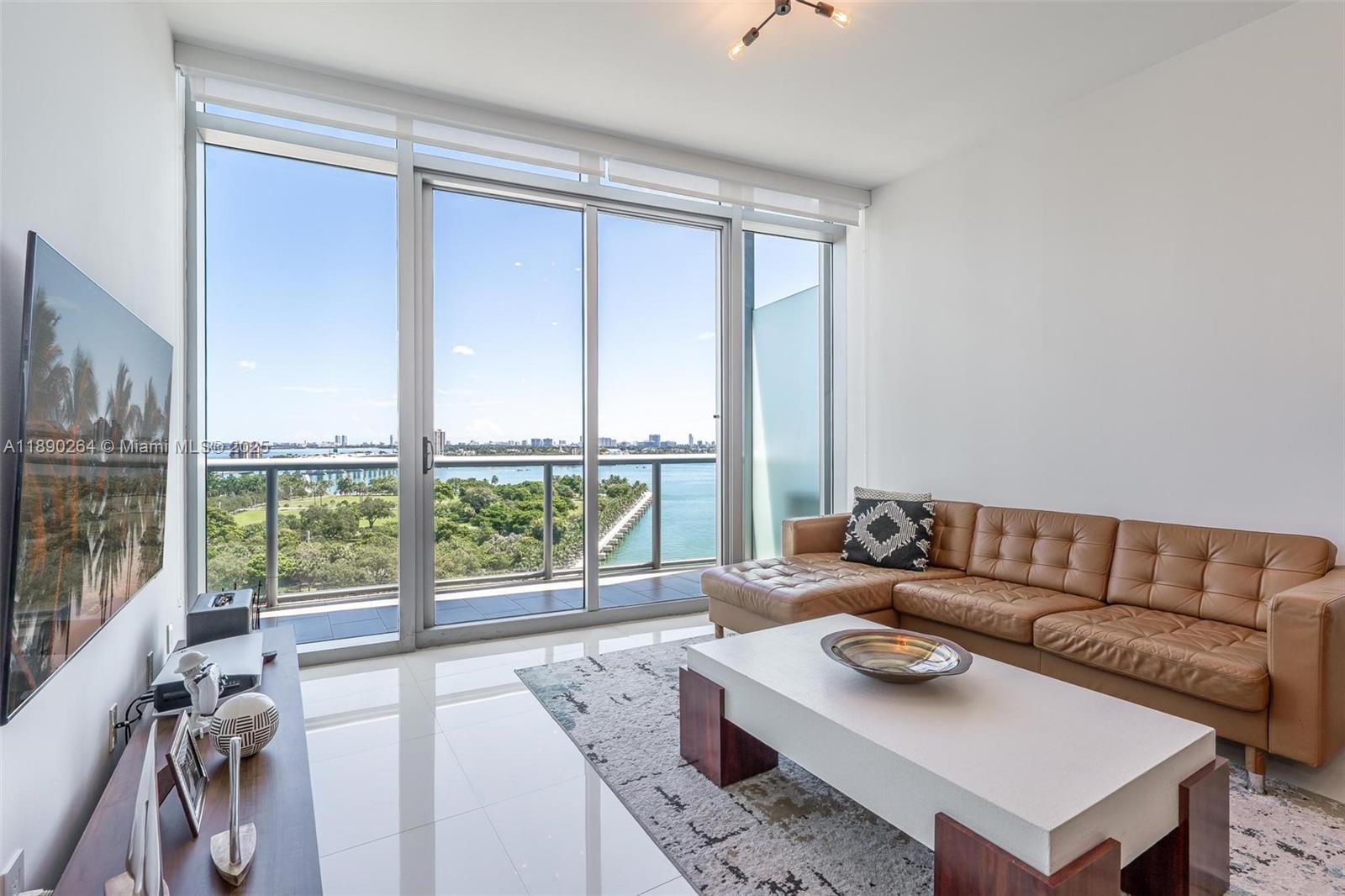 image Marinablue Condo14