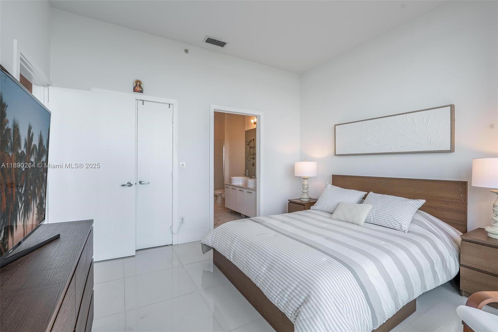 image Marinablue Condo19