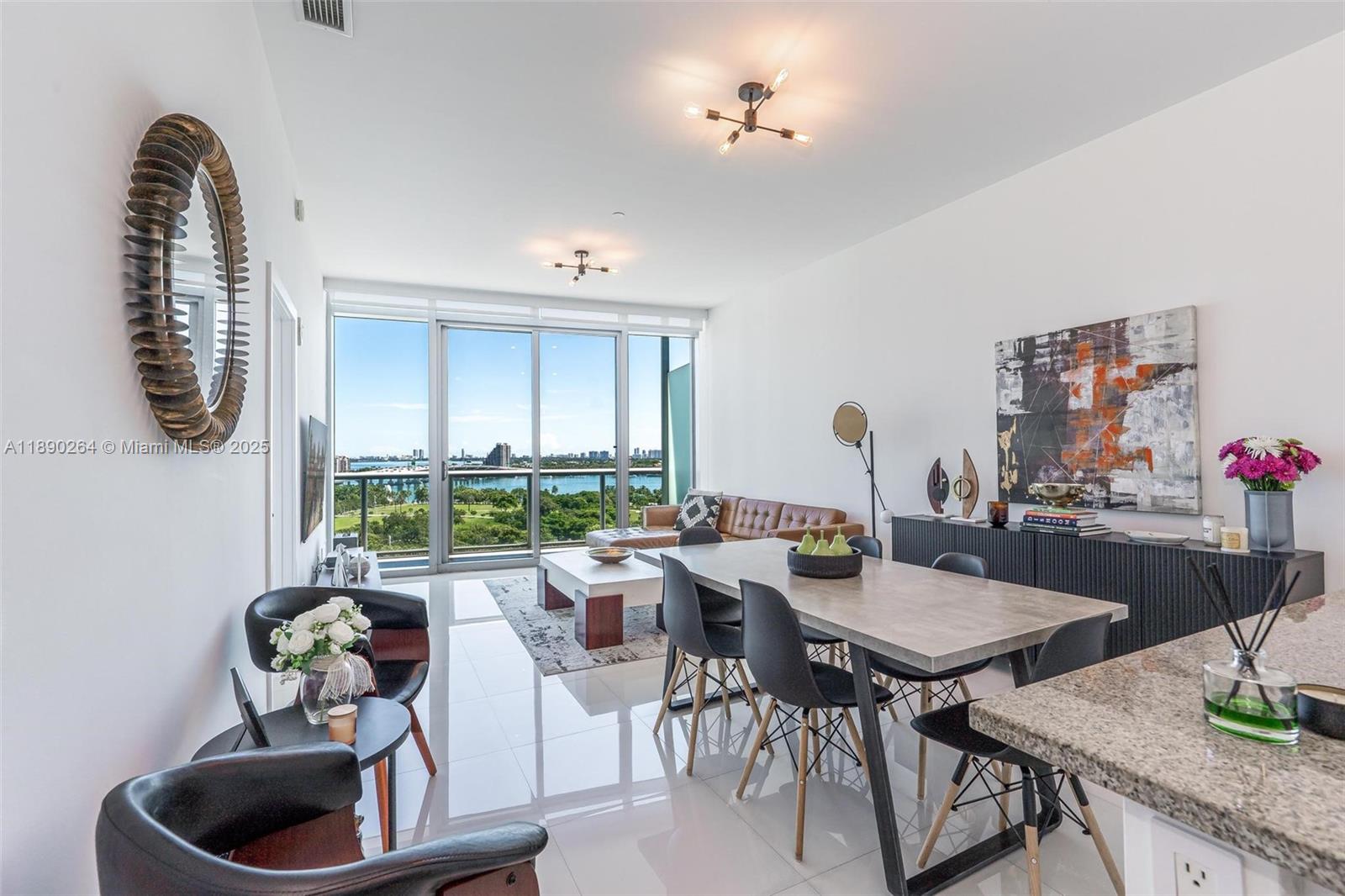 image Marinablue Condo2