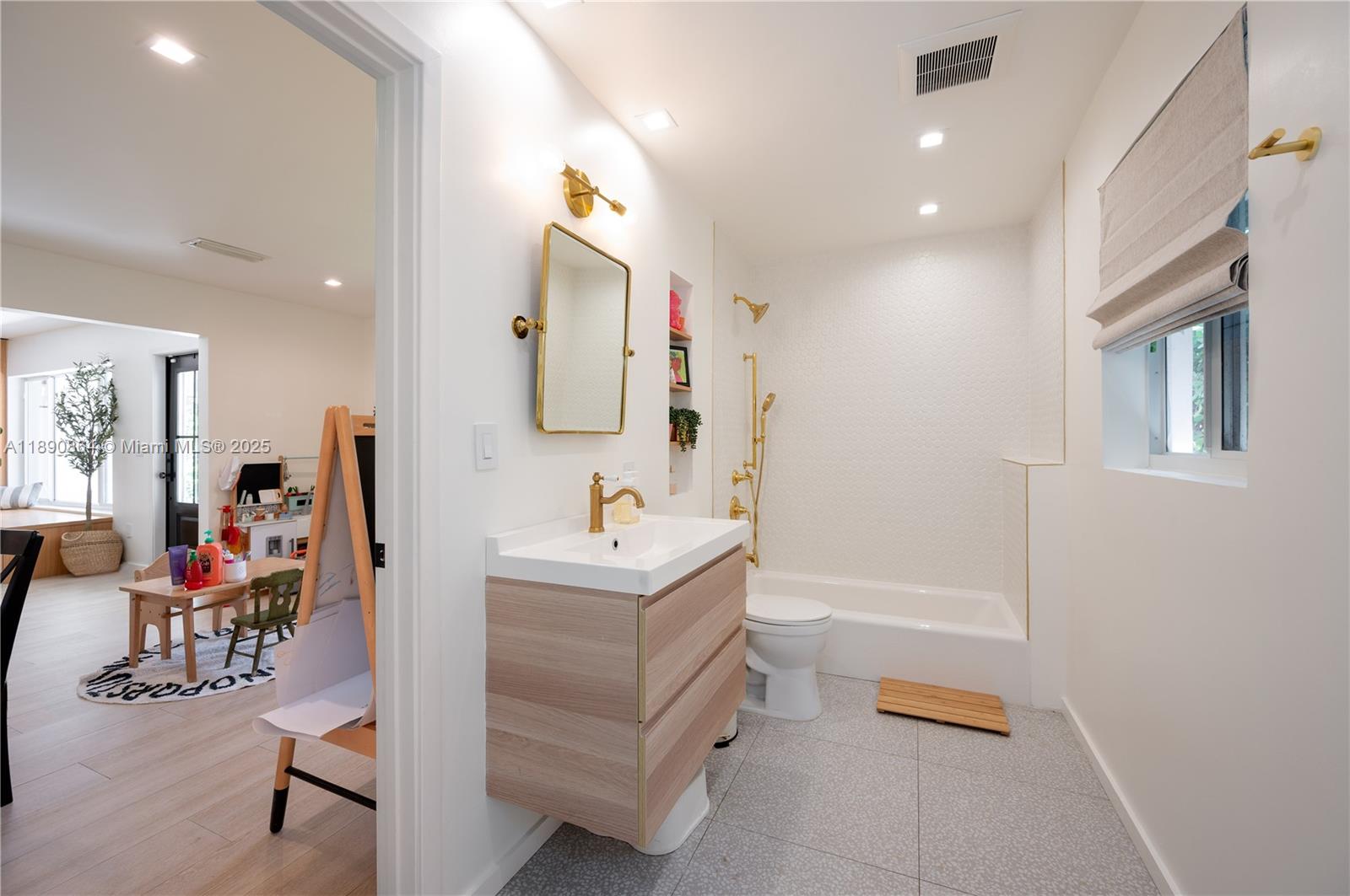 4250 SW 57th Ave South Miami, FL 33155