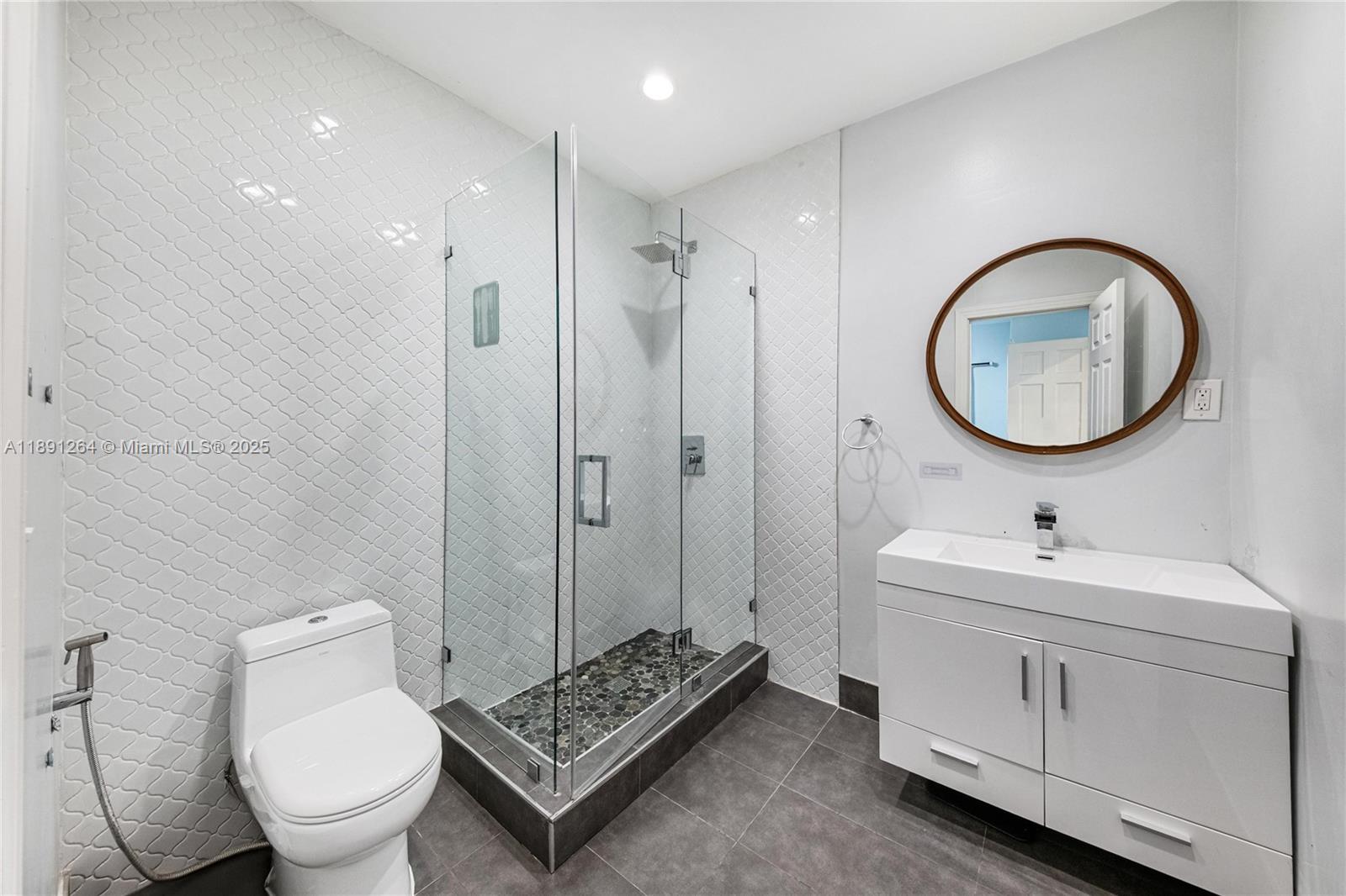 114 2nd Dilido Ter Miami Beach, FL 33139