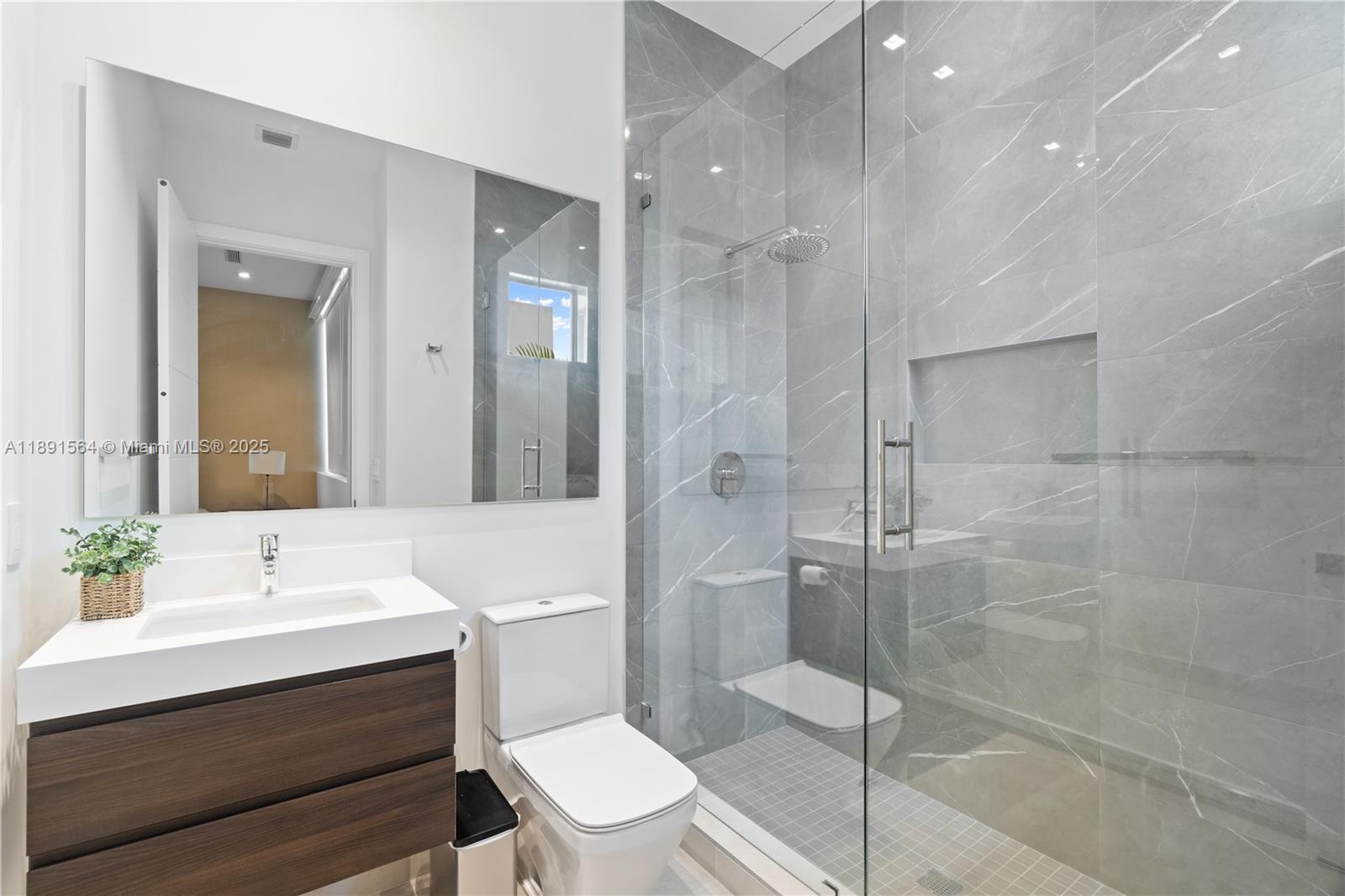 Undisclosed Address Doral, FL 33178