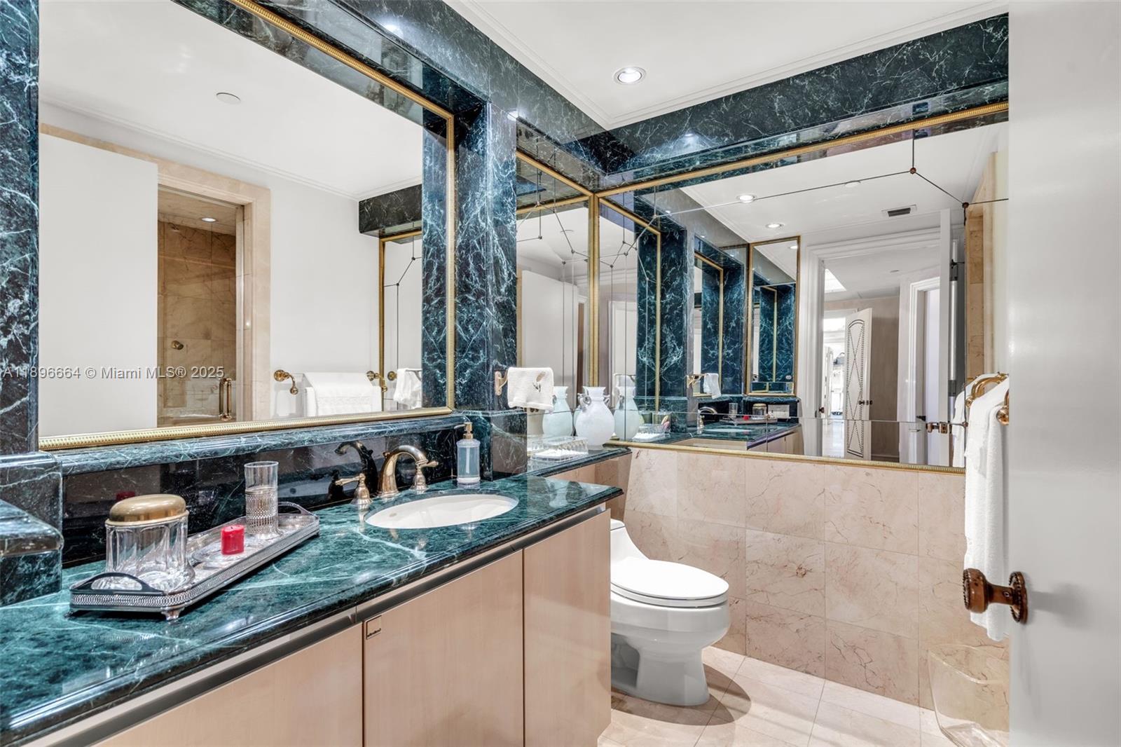 445 Grand Bay Dr #1001 Key Biscayne, FL 33149 445 Grand Bay Dr #1001 Key Biscayne, FL 33149