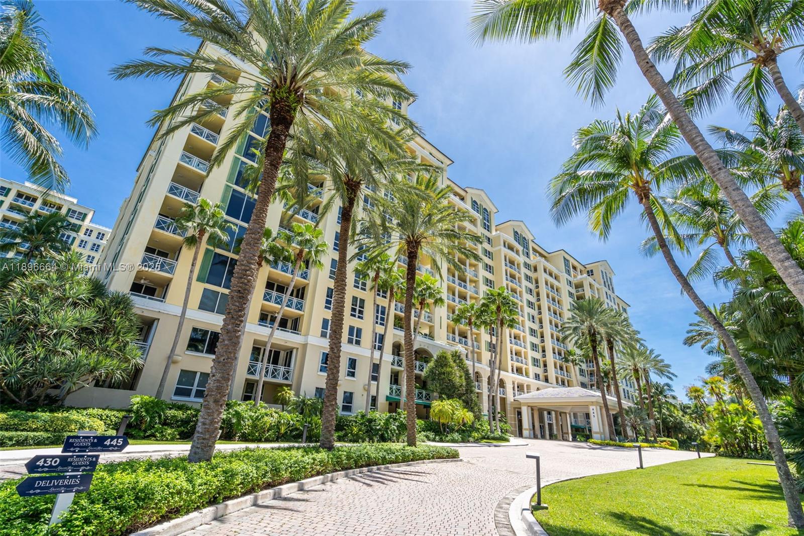 445 Grand Bay Dr #1001 Key Biscayne, FL 33149 445 Grand Bay Dr #1001 Key Biscayne, FL 33149