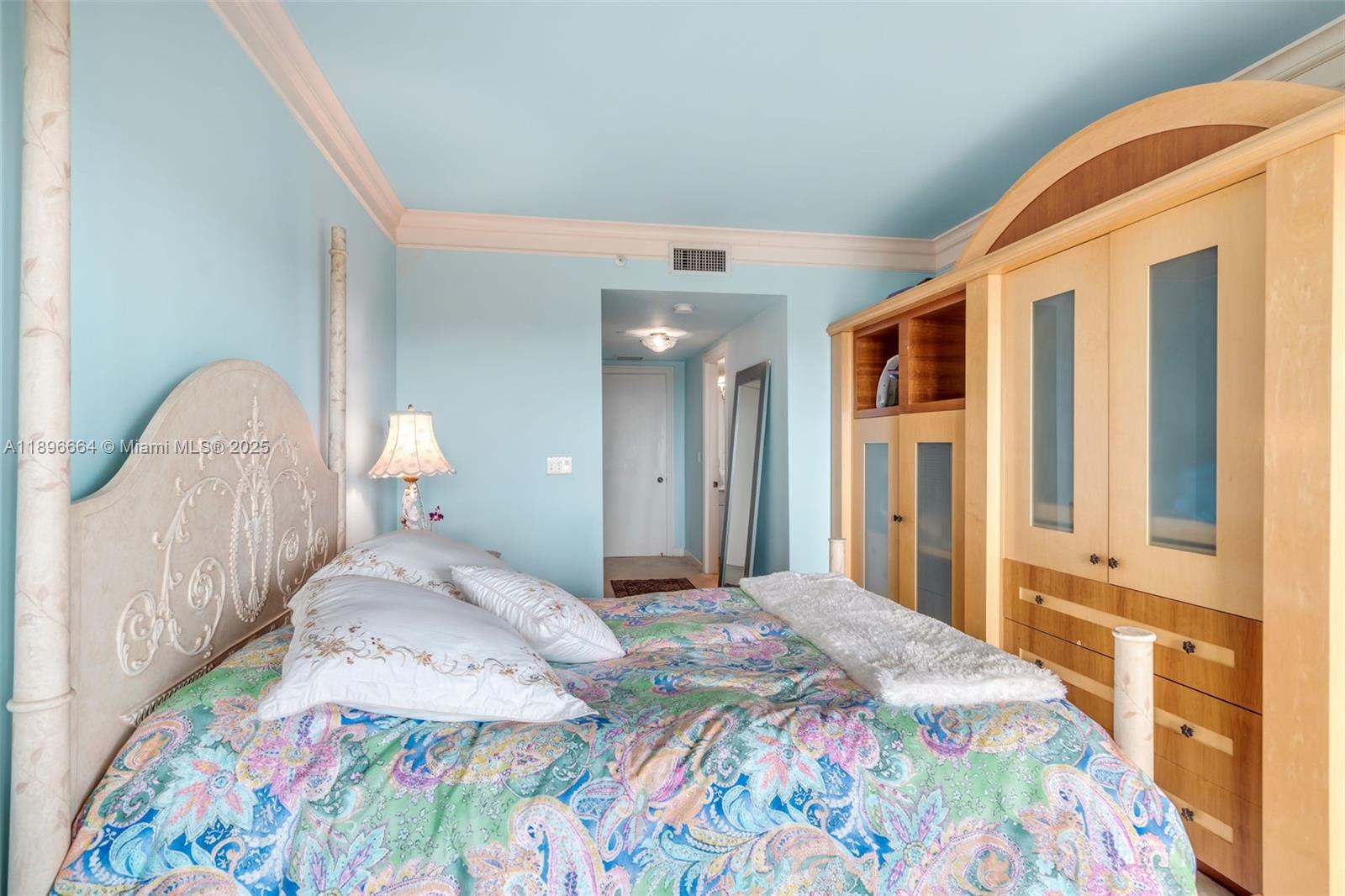 445 Grand Bay Dr #1001 Key Biscayne, FL 33149 445 Grand Bay Dr #1001 Key Biscayne, FL 33149