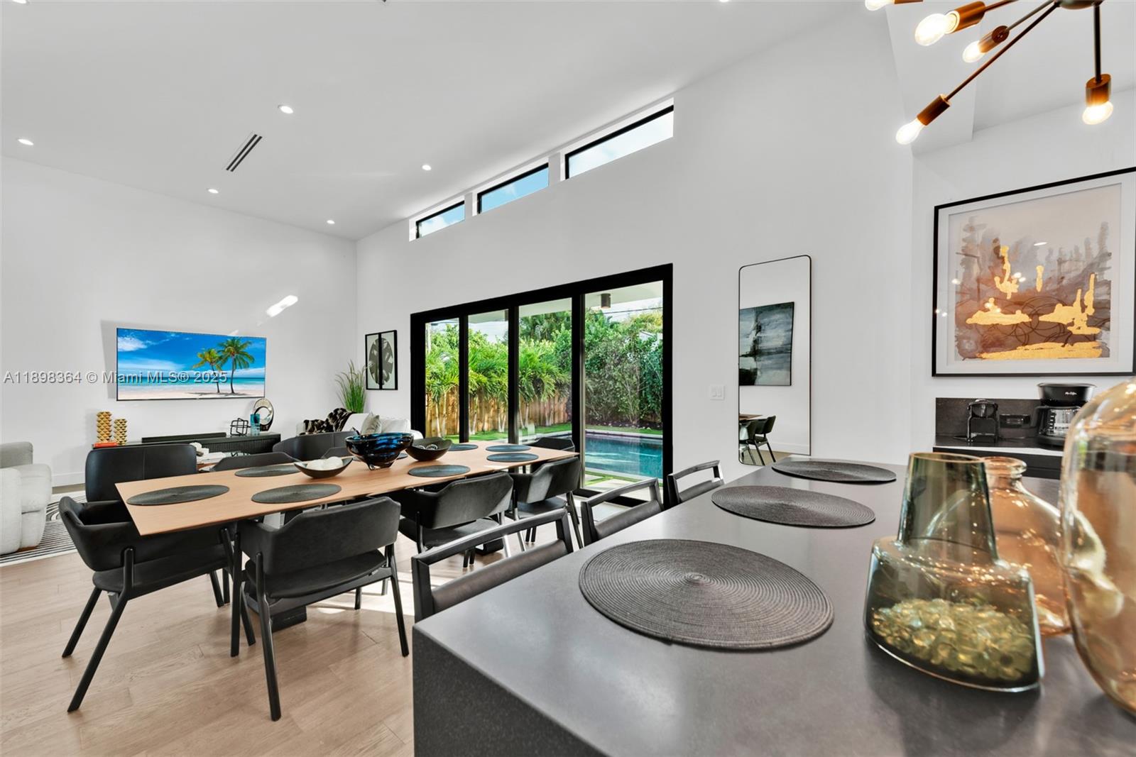 530 NW 41st St Miami, FL 33127