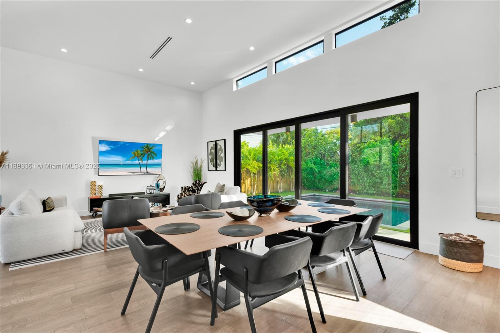 530 NW 41st St Miami, FL 33127