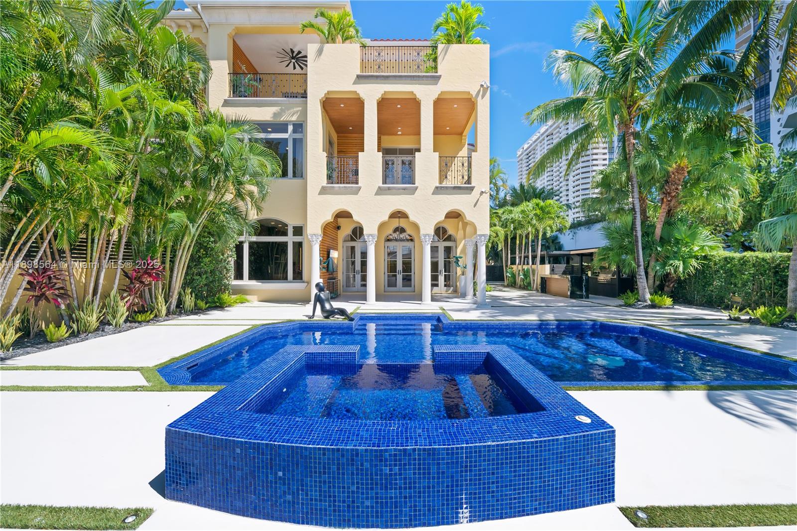 1530 Island Blvd Aventura, FL 33160 1530 Island Blvd Aventura, FL 33160