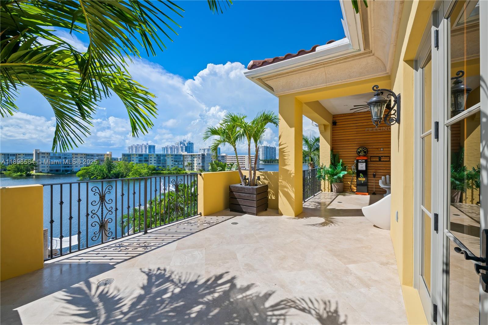 1530 Island Blvd Aventura, FL 33160 1530 Island Blvd Aventura, FL 33160