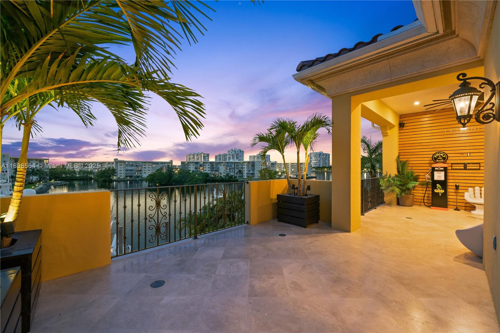 1530 Island Blvd Aventura, FL 33160 1530 Island Blvd Aventura, FL 33160