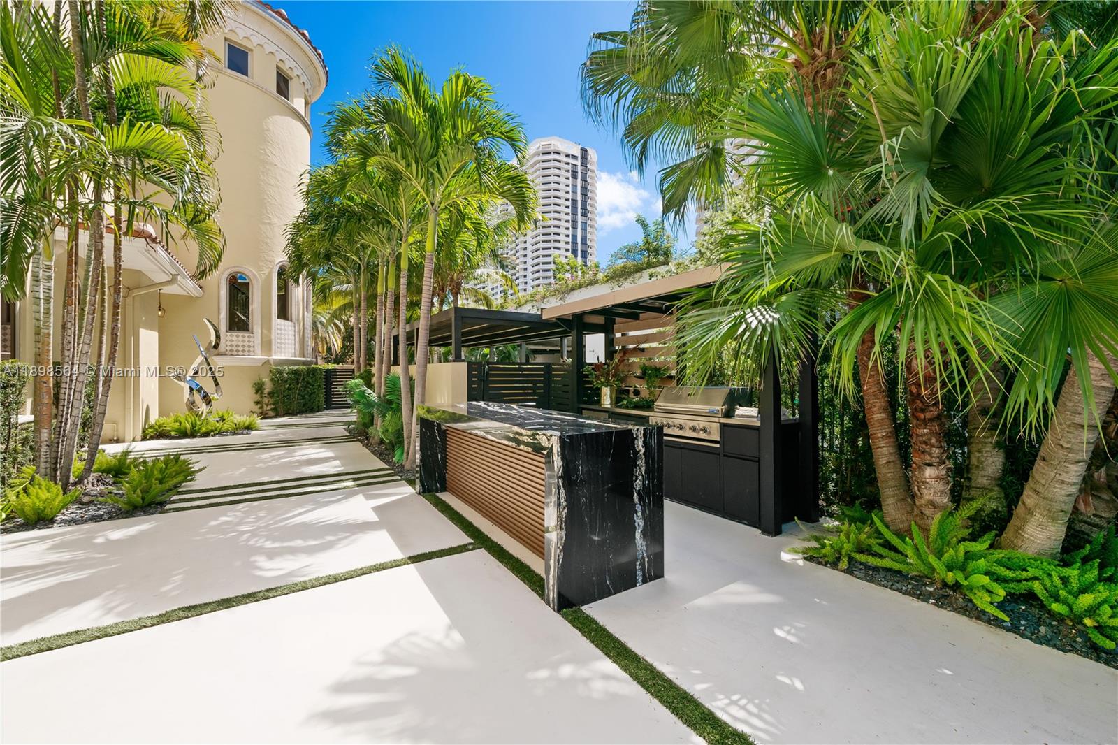 1530 Island Blvd Aventura, FL 33160 1530 Island Blvd Aventura, FL 33160