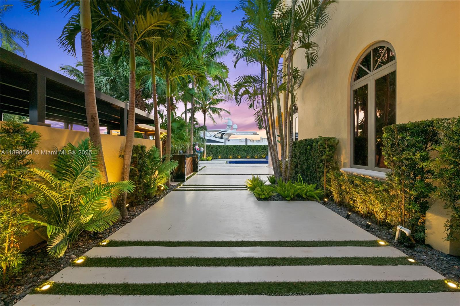 1530 Island Blvd Aventura, FL 33160 1530 Island Blvd Aventura, FL 33160