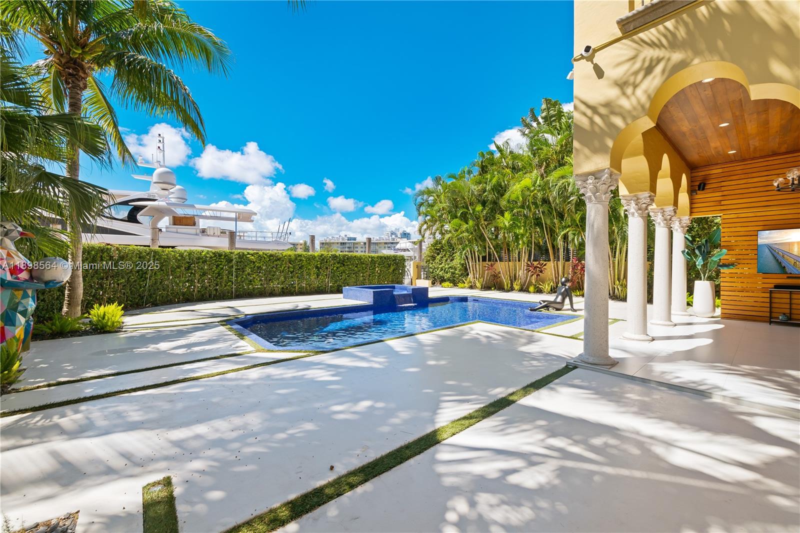 1530 Island Blvd Aventura, FL 33160 1530 Island Blvd Aventura, FL 33160