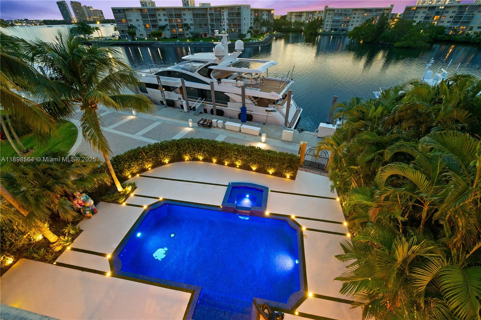 1530 Island Blvd Aventura, FL 33160 1530 Island Blvd Aventura, FL 33160