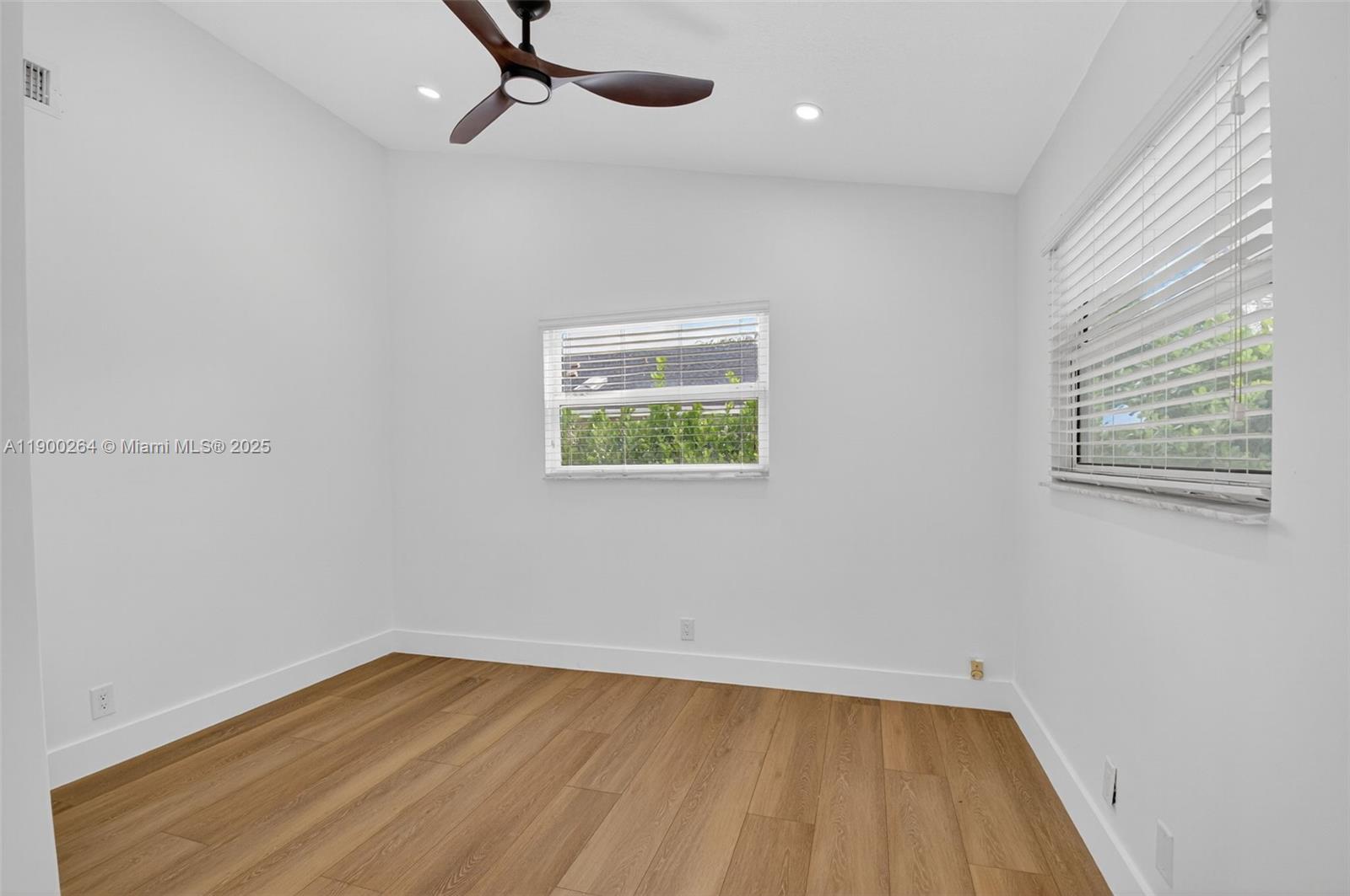 5276 Pine Tree Dr Delray Beach, FL 33484