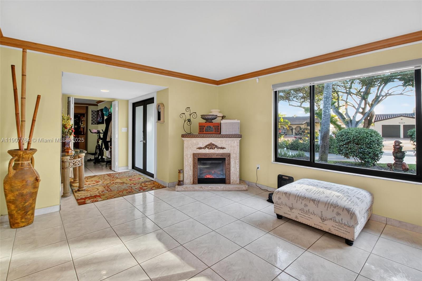 15010 Dunbarton Pl Miami Lakes, FL 33016