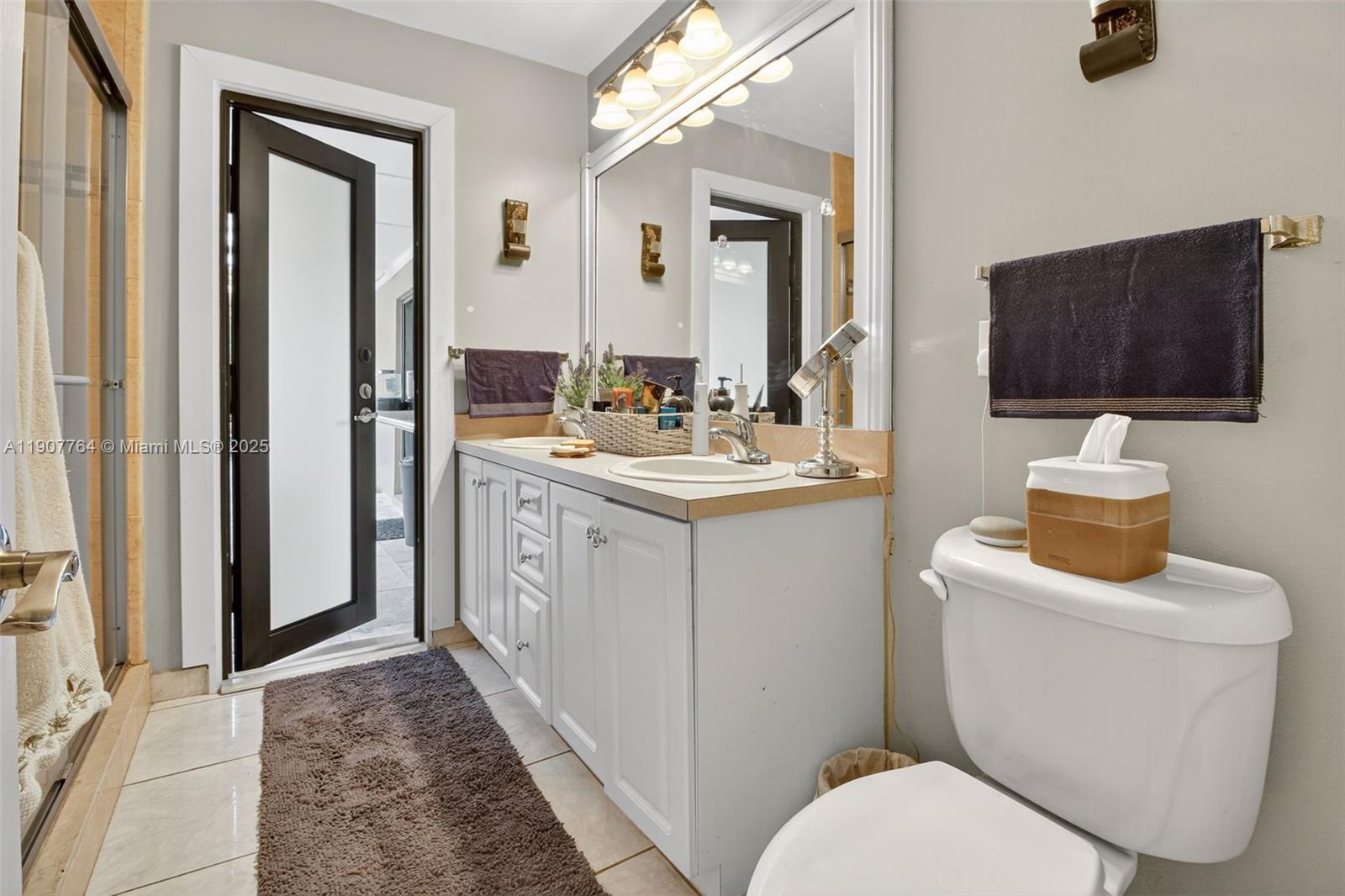 15010 Dunbarton Pl Miami Lakes, FL 33016