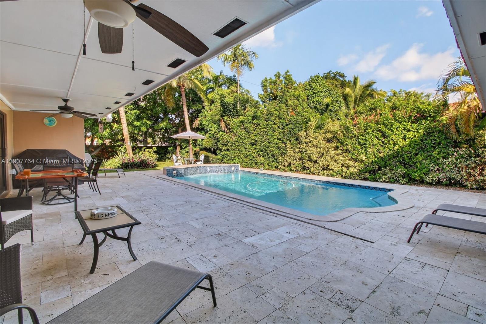 15010 Dunbarton Pl Miami Lakes, FL 33016