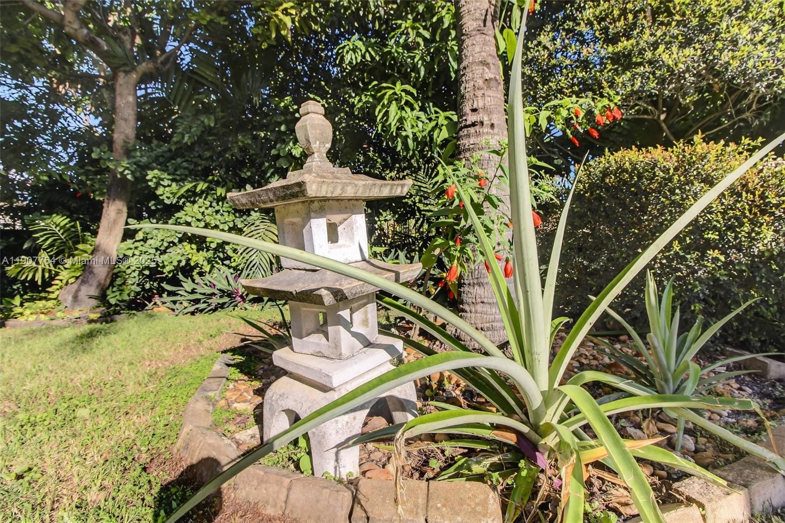 15010 Dunbarton Pl Miami Lakes, FL 33016