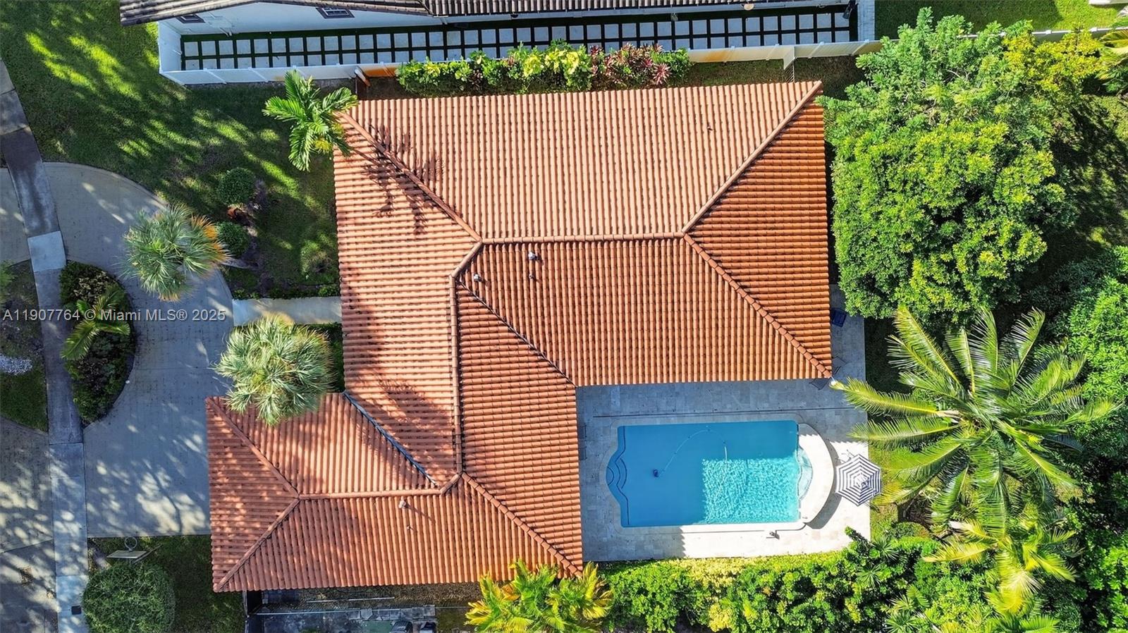 15010 Dunbarton Pl Miami Lakes, FL 33016