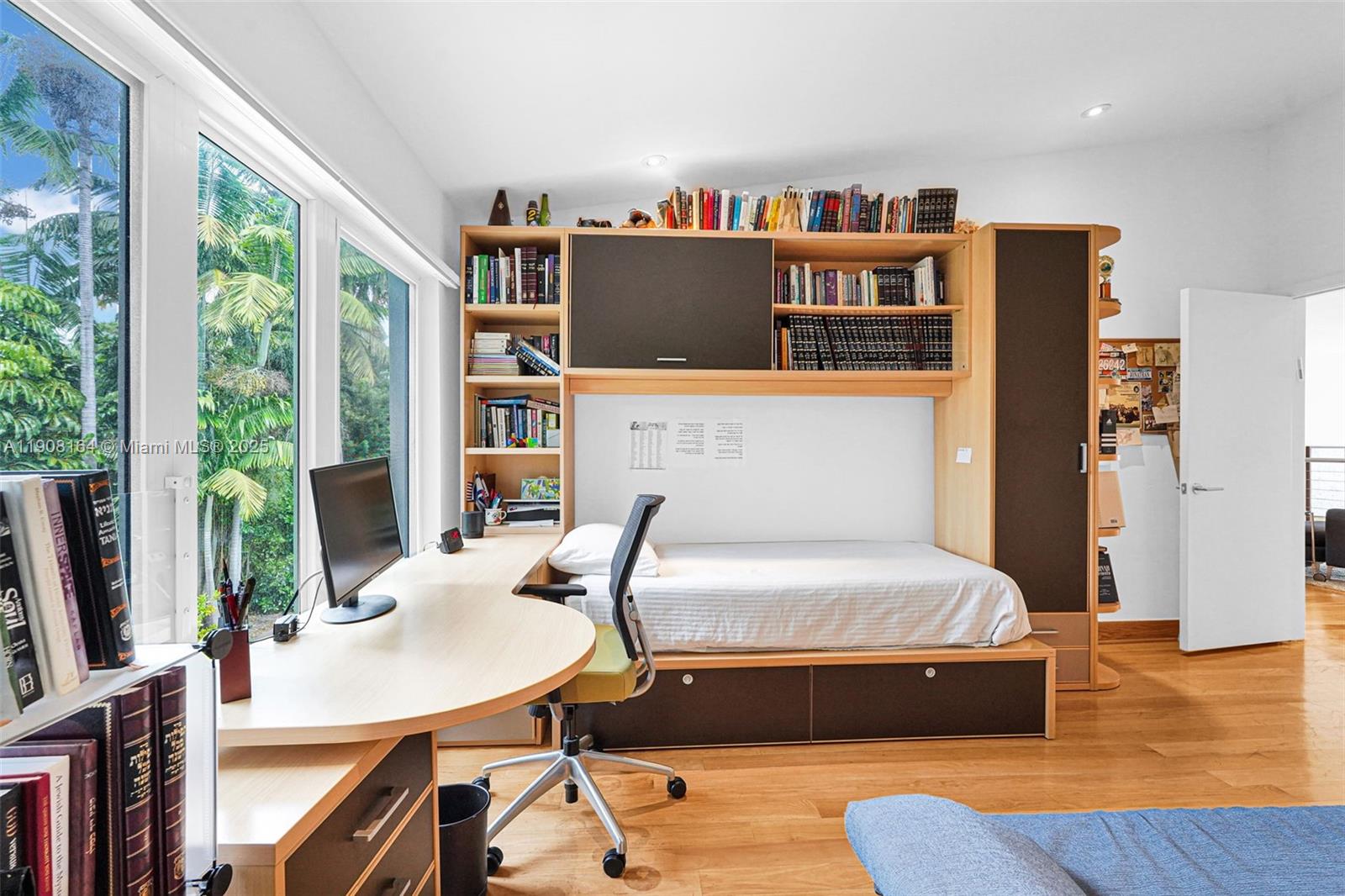 145 Biscay Dr Bal Harbour, FL 33154