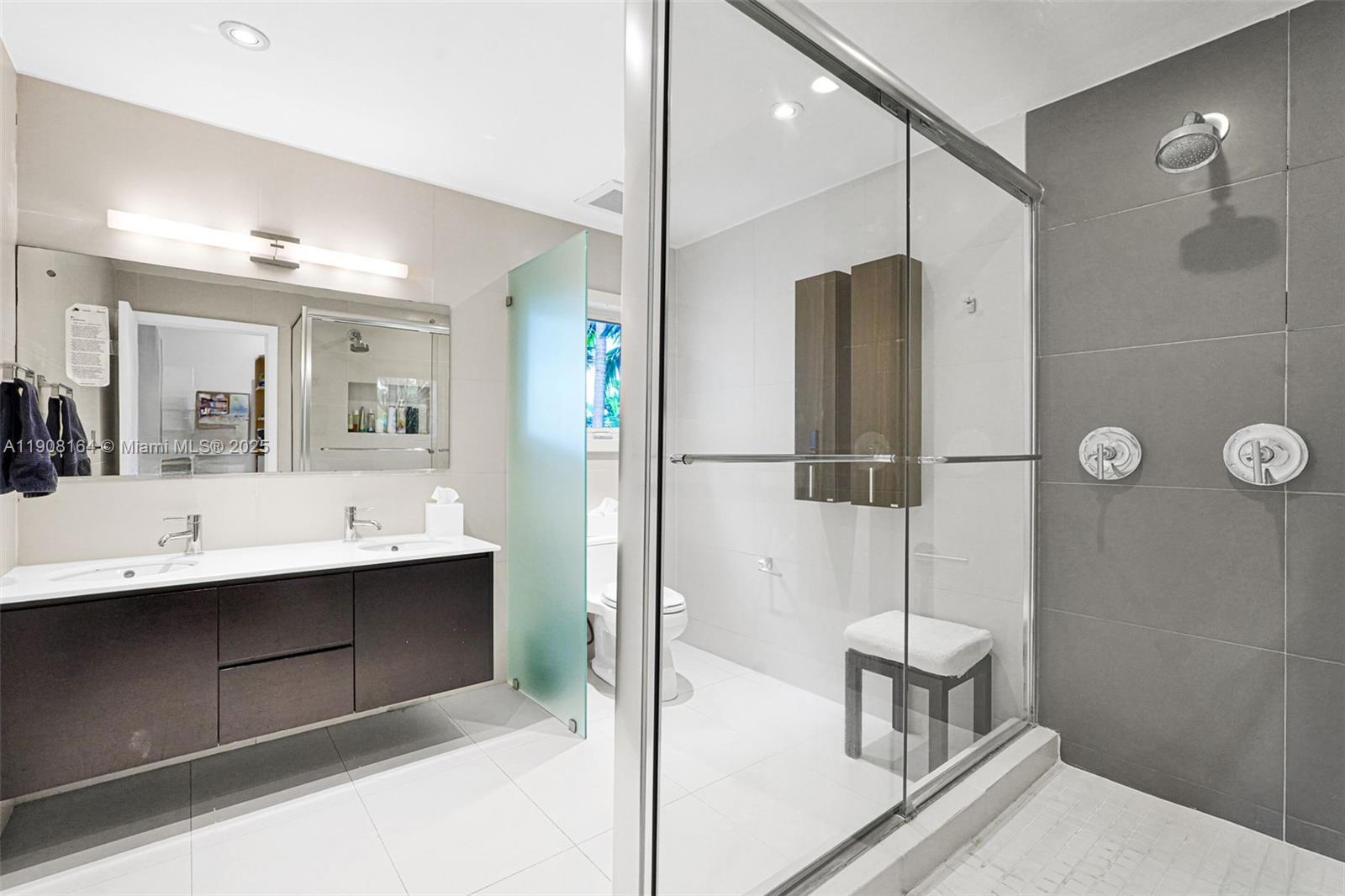 145 Biscay Dr Bal Harbour, FL 33154